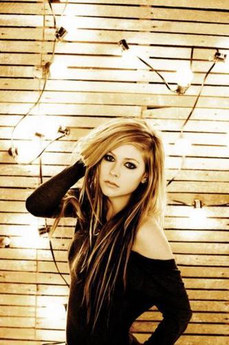  Avril Lavigne foto from album Goodbye Lullaby