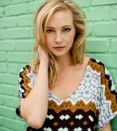  Another new picha of Candice [Show Me Your Mumu for Turn The Corner]!