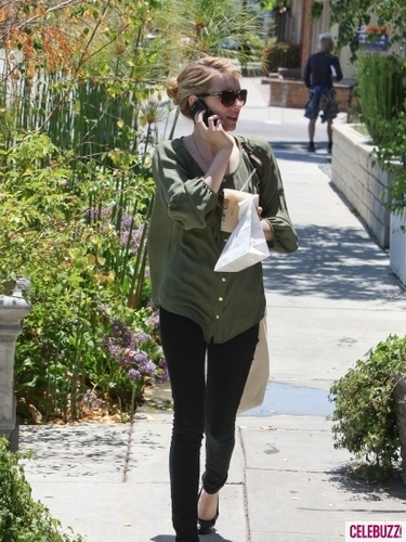  June 2, 2011: Emma Roberts is seen on her way to Ken Paves Salon in West Hollywood, California.
