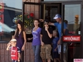 selena gomez hanging out with justin bieber’s family!! - justin-bieber photo