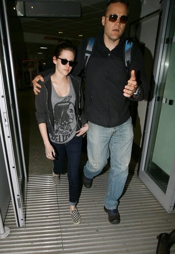  Arriving in London (June 7, 2011)