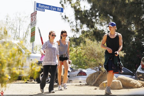  Ashley - Hiking at Runyon Canyon in LA with Haylie Duff and Austin Butler - June 07, 2011