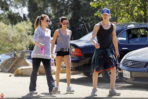  Ashley - Hiking at Runyon Canyon in LA with Haylie Duff and Austin Butler - June 07, 2011