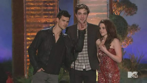  Capturas Twilight Saga-MTV Movie Awards 2011