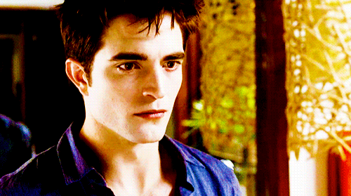  Gifs From The New 'Breaking Dawn' Trailer