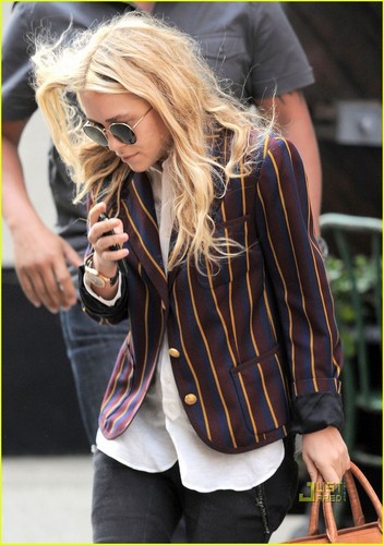 Mary-Kate Olsen Shows Her Stripes