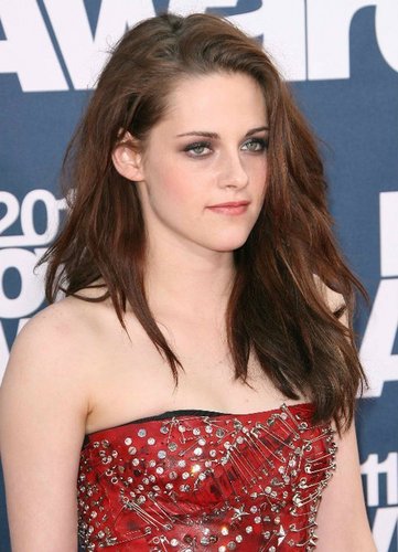 più from the MTV Movie Awards (June 5, 2011)