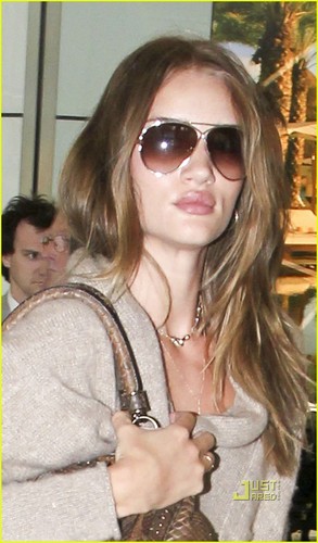  Rosie Huntington-Whiteley: I'm Ready for 'Transformers' Release!