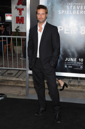 “Super 8″Premiere in Hollywood (June 8)
