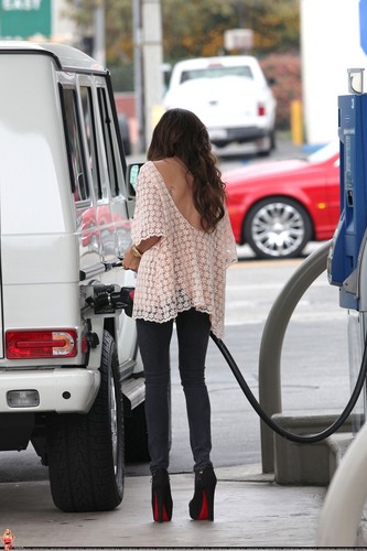  Ashley - At a Gas Station in Studio City - June 08, 2011