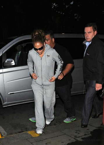 Jennifer - Arriving to a Dance Studio, London - June 10, 2011