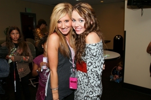 Best of Both Worlds Tour - 2007 - Backstage Los Angeles