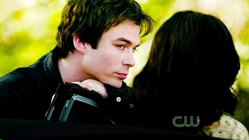  Damon's face :O