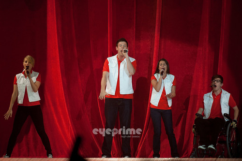  Dianna Agron & Heather Morris: Glee! Live In концерт in Toronto, Jun 11