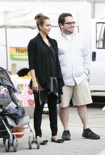 Jessica - Out and about at Farmer's Market in Los Angeles - June 12, 2011
