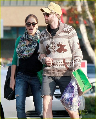  Nikki Reed & Paul McDonald: Holding Hands in Hollywood!