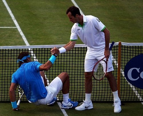  Radek has helped to stand up Rafa! They are happy !