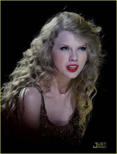  Taylor Swift: CMA âm nhạc Festival Sweetheart