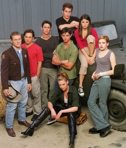  William in 'Roswell' [Season 1 Cast Shoot]