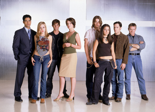  William in 'Roswell' [Season 3 Cast Shoot]