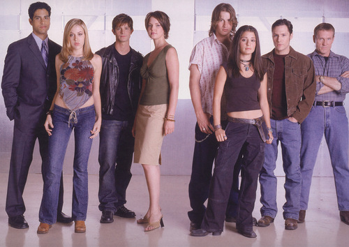  William in 'Roswell' [Season 3 Cast Shoot]