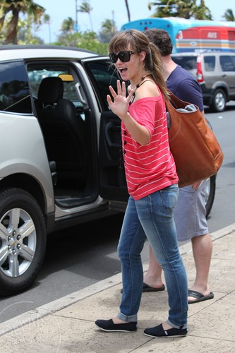  Arrives at Maui Airport in Hawaii [June 14, 2011]