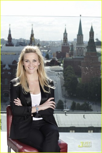  Reese Witherspoon: Avon's 125th Anniversary in Moscow!