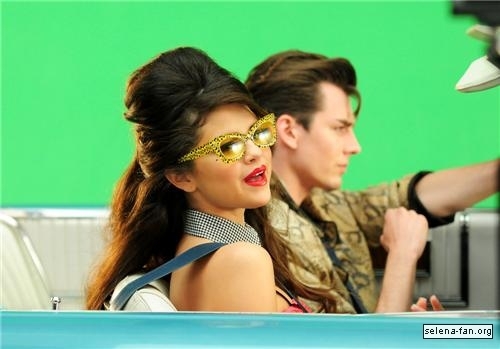  Selena - 'Love Du Like a Liebe Song' Musik Video Stills 2011