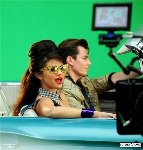  Selena - 'Love Du Like a Liebe Song' Musik Video Stills 2011