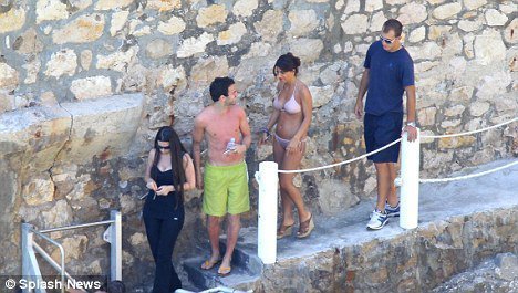  Cesc and new girlfrend on vacation in France 2011