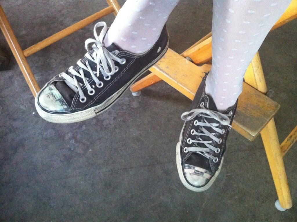 Hayley's feet on the set of'Monster'