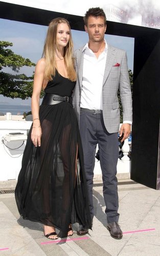  Rosie Huntington Whiteley at the "Transformers:Dark of the Moon" Photocall in Rio De Janeiro