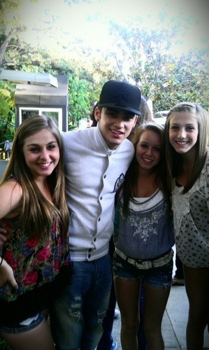 Sizzling Hot Zayn Means More To Me Than Life It's Self (Wiv Fans In LA!) 100% Real ♥ 