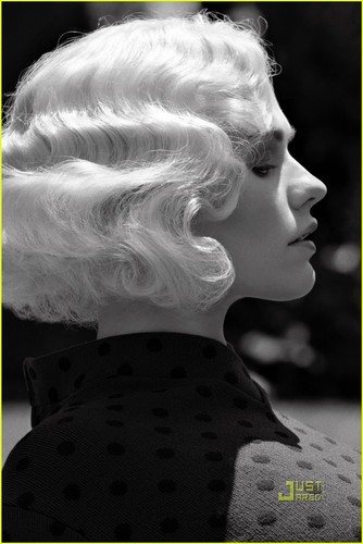  Anna Paquin: Blonde Wig for 'V' Magazine!