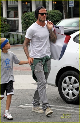 David Beckham: Fred Segal with Romeo!