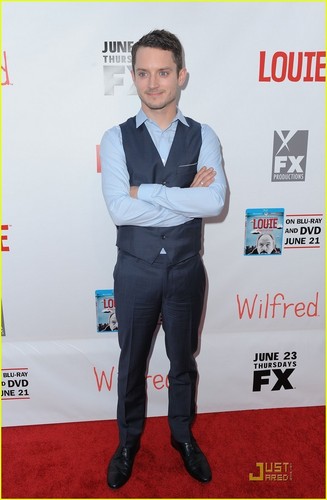  Elijah Wood: Jimmy Fallon Appearance & 'Wilfred' Premiere!
