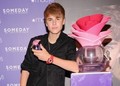 Justin Bieber at Macy's Herald Square  - justin-bieber photo