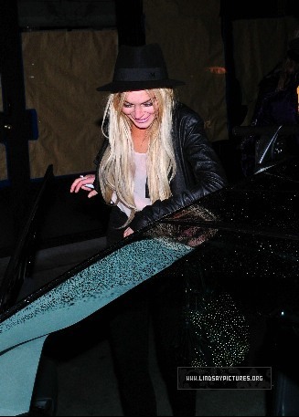  Lindsay Lohan Leaving Gjelina Restaurant