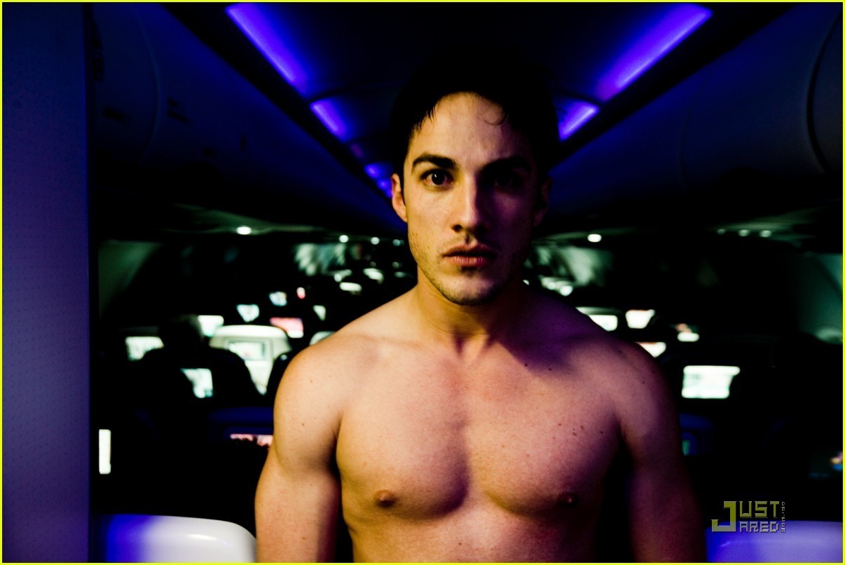 Michael Trevino: Shirtless Mid-Flight Photo Shoot! 