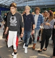 One Direction at the airport 26/6/2011 - one-direction photo