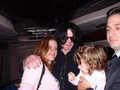THIS MUST BE THE ONLY KID WHO'S CRYING NEXT TO MICHAEL! - michael-jackson photo