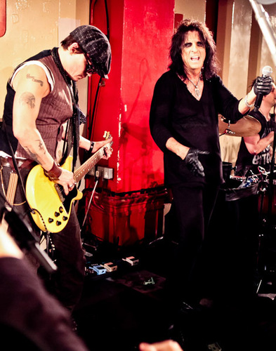  Johnny performing with Alice Cooper at the "100 Club" in Лондон UK, on 26th June 2011.