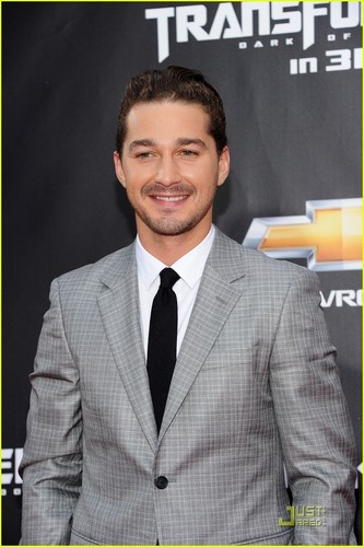  Shia LaBeouf Premieres 'Transformers' in NYC