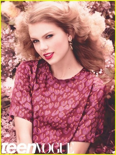  Taylor schnell, swift Covers 'Teen Vogue' August 2011