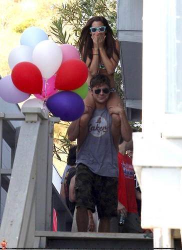  Ashley - Celebrating her 26th birthday in Malibu with Zac Efron and vrienden - July 02, 2011 HQ