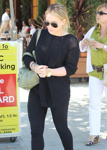  Hilary - Out and about in LA - June 29, 2011