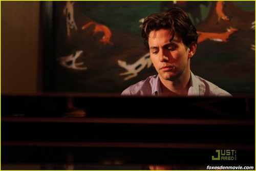 Jackson Rathbone: 'Live at the Foxes Den' -- More Pics!