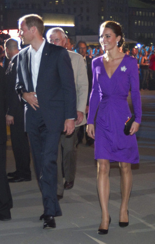  Prince William & Catherine attend a کنسرٹ in Canada