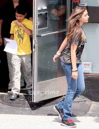  HQ-Prince, Paris, and Blanket Leaving akting Class 7/6/2011