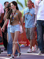 Kendall, Kylie & Khloe enjoy a Day at Universal Studios in Hollywood, July 5 - kendall-jenner photo